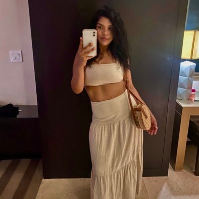 Jasmineee1214's profile picture. When you’re in your own lane there is no traffic