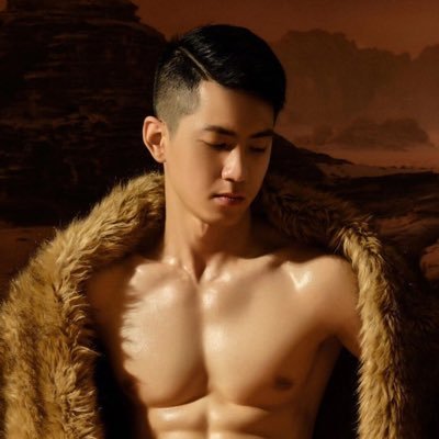 965098827's profile picture. 东莞 180 75 1 | 0  喜蜜桃