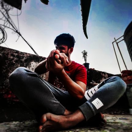 ChonkarPranav's profile picture. Just a shellfish in this selfish world