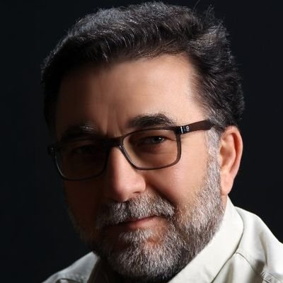 *İstanbul Üniversitesi Hukuk
*Boğaziçi Üniversitesi İktisat