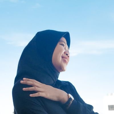 indahshl's profile image