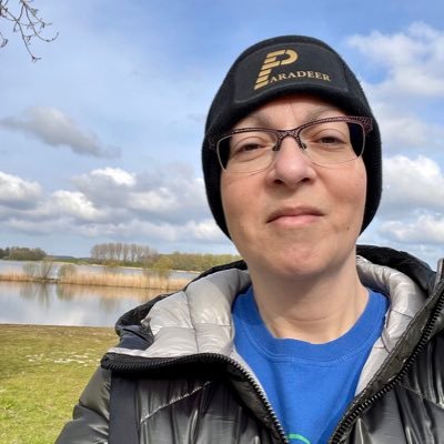 sandrajadi's profile picture. 