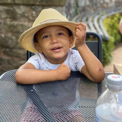 StnlyDanya's profile picture. Former Cattle/Goat header, Engineer at (UK)Vodafone,EE,O2, 3 Mobile,Obsessed with Flying, Science and Engineering.Probably Leonard Dembo/J Chimombe? AFC