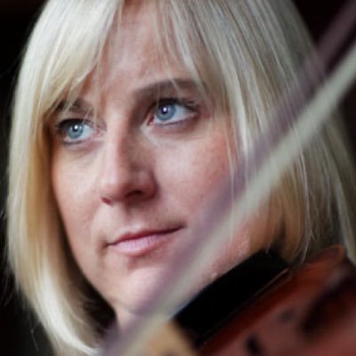 Freelance violist. Works with Psappha Ensemble, LSO and teaches at the RNCM.