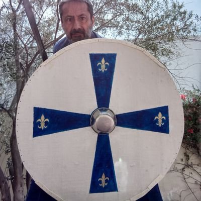 El sentido común es el menos común de los sentidos y en estos tiempos, encontrarlo es como encontrar un tesoro.
(Full Stack developer, Ruby On Rails, Flutter)