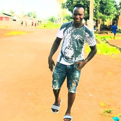 I love people but I don't vibe with pretenders 😊😊