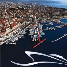 NeoTour's profile picture. •	A third floor one bedroom apartment located in the very centre of town
•	The apartment is air-conditioned
•	5 minutes away from the seafront