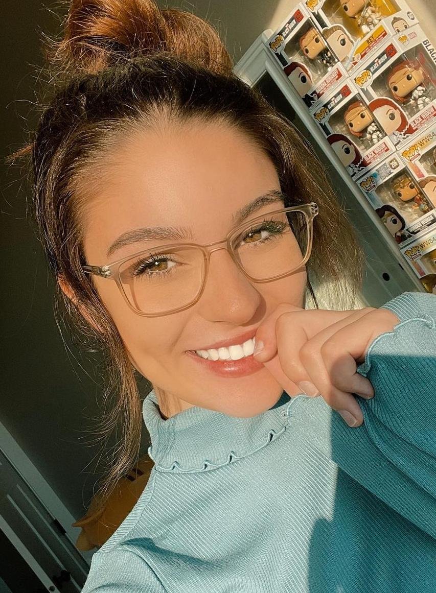 🏠 Liverpool
📅 25 years old
🍑 I would love to meet new people to chat and have fun.. Looks like I´m single again 😜
