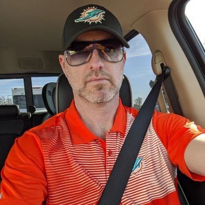 Dad. Husband. Dolphins 🐬fan since '83. Suns 🌞 fan since '81. Marino is the GOAT. Tua on his way. This is the year! LFG!