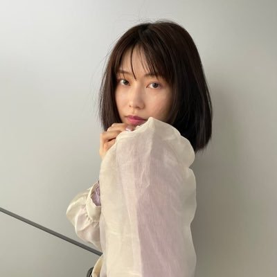 横山由依 Profile