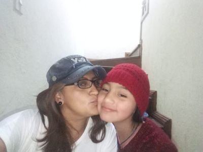 EstefyJuela's profile picture. 