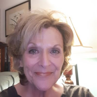 Respect...Don’t judge..Love My God and our https://t.co/o8LUjUMPsz love at 73 !! Decorating is my thing& I am an expert in recovering from back surgery .