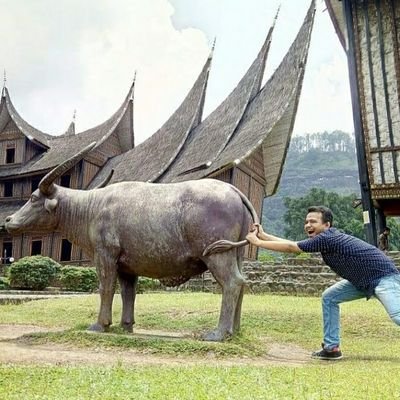 EmsBukan's profile picture. dimana ada saya disitu ada saya