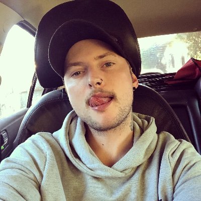 Lots of videos and pics and vid of me in public truck stops,bush,gloryhole ect https://t.co/Qty4EYA1lp