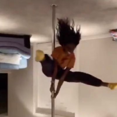 tableforone1s's profile picture. Just thoughts lmaoo