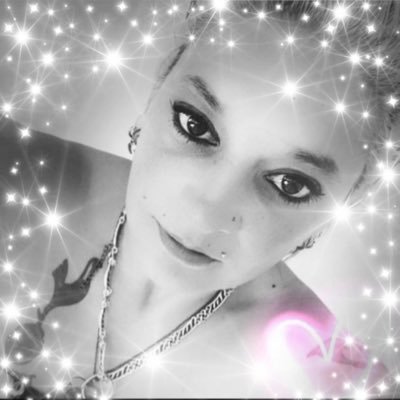 SamanthaSam750's profile picture. this is me what u see is what u get 😊 love me or hate not bothered 😊 grade A bitch ❤️spurs fan