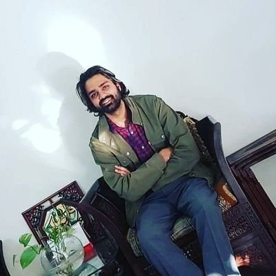 Simple Human Being/Kashmiri/A staunch believer of love & peace./محبت فاتح عالم ہے۔/Civil Service of UK/Writer/Poet/Birmingham/Mirpur/Lahore/Islamabad/Oxford/