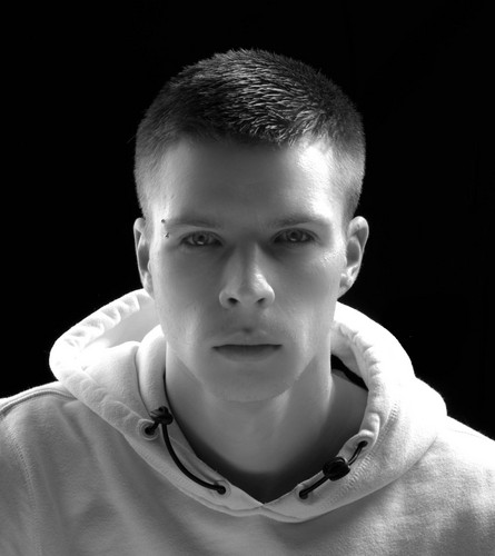 A creative visualist arty type guy from glasgow. I find inspiration for my creative work in everyday objects, feelings, places, posters, television etc