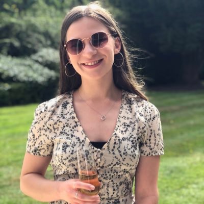 Grandma stuck in a 23 y/o’s body | Bagel enthusiast | Writer 📚 WIP: YA dystopian | #WritingCommunity #writers #amwriting