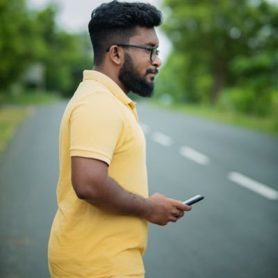 _Rraakkee's profile picture. Hey it’s me Rraakkee here❤️❤️❤️ Photographer 📷 Script writer 📝 Content creator 📝 Kollywood Industry ❤️❤️ Screenplay Creator 🗒  Love with long drive 🚗