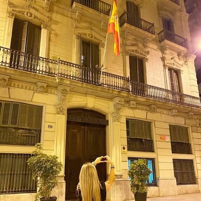 Catalana de sangre Andaluza,  Manchega y Valenciana. 
Por España, todo por España 🇪🇸

#TeamVox 💚