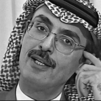 ما أقارنك بالعين والعين ثنتين ، أقارنك .. بالقلب والقلب واحد ♥️