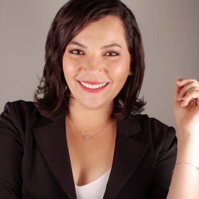 julianadipaula's profile picture. Repórter do SBT Campinas, Mentora de Comunicação e Vídeos!  🎤🎥🗞
