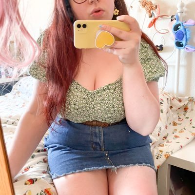 punxprincessx's profile picture. 26 // 18+ // (she/her) // ACAB BLM // £5 DM fee unless moots or real buyers, cashapp: £punkpx