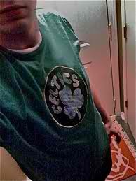 Born and raised in Evansville, In. Biggest Boston Celtics fan in the world. Go Colts