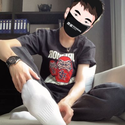 yc8188's profile picture. 北京纯字母不数字，可联名，出原味，收账单报销奴，不接推广，别问了