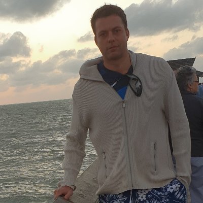 nilspn's profile picture. Man with Twitter account