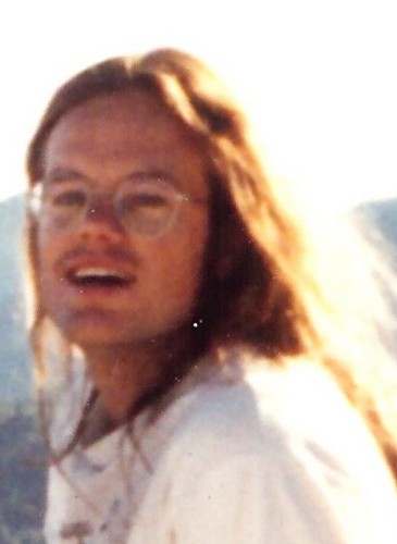 Conservative Independent, Entrepreneur, Innovator, Boater Camper,Guitarist. Positive happy guy who loves his Family, Friends, God and Country.