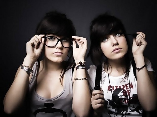 enne_hitomy's profile picture. prazer : enne_hitomy , 17 anos   *.*
dica : Não mexe , porque sou muito diferente das outras não aturo qualquer um ok (y)
sexo : (x) só eu sei (;