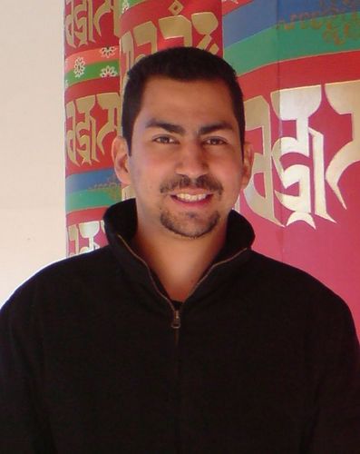Especialista em Cloud, gerenciando ambientes virtualizados de servidores e redes.