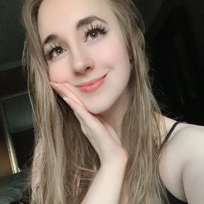 AshleyOshley Profile Picture