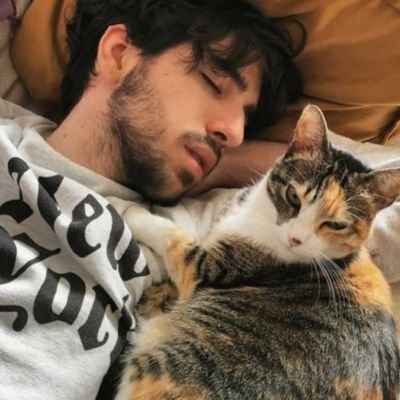🌱Live and let live 🐷
🌟Creative account: @Ancale13 🎮