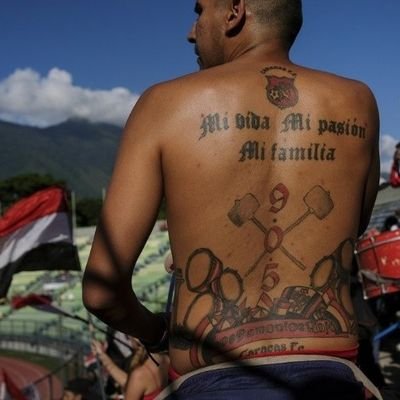 Mi Vida, Mi Pasión, Mi familia........ 9.0.5... SOLO ROJO!!!!....No son solo 90 minutos 🥁 es para toda la vida ⚽️ CARACAS FC-LOS DENONIOS ROJOS.