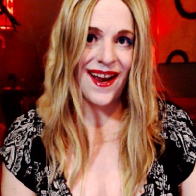 #BLM #TRANSISBEAUTIFUL
Documentary film-maker, lover of truth.
Opinions are firm but malleable, and probably should be adopted by more. ;)