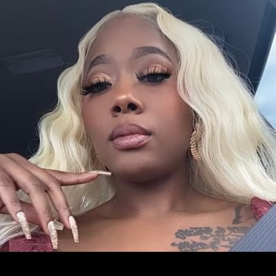 Sandi_Cheeks1's profile picture. Minding the business that pays me 😉