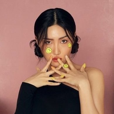 Hwazzie's profile picture. 🇷🇺, she/her, 17