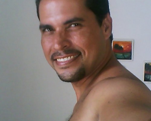Artista Plástico, Músico, Consultor em Telecom, Criador de Hamster.. cachorro.. passarinho e Bonsai..