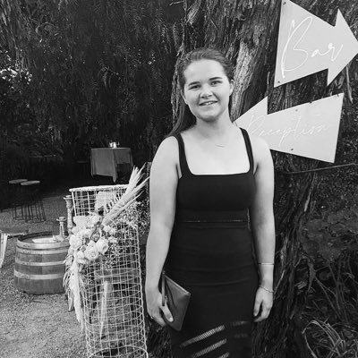 Larissaadixon's profile picture. Second year Business student at Deakin University majoring in Digital Communications // #ALM101