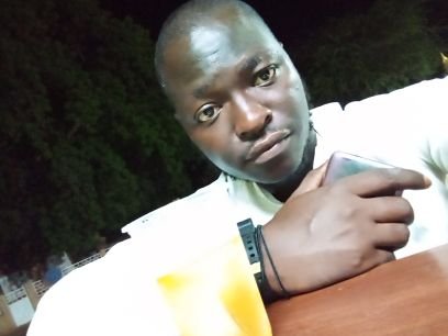 YawouviB's profile picture. je ne sais pas me décourager