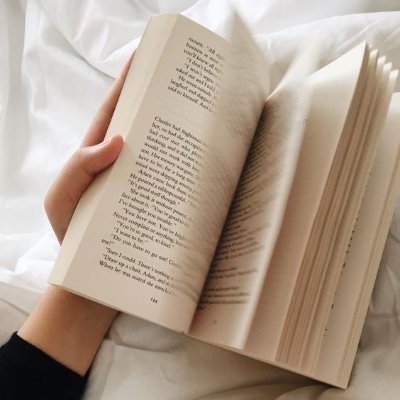 martatoda's profile picture. Story lover. Follow your bliss.