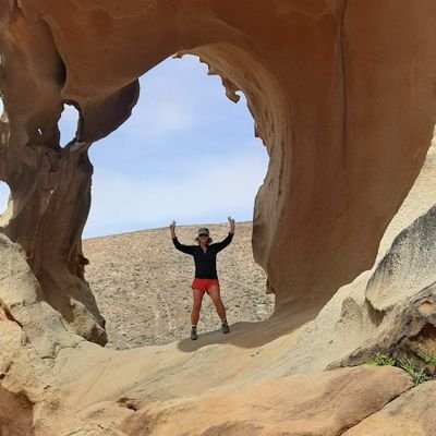 🇺🇸 & self proclaimed Global citizen. Living life in Spain 🇪🇸
Married to an 🇮🇪, lover of animals, the beach and the mountains.