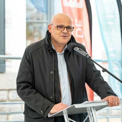Maire de Montaigu-Vendée (85)
Vice-président de la Communauté d'Agglo Terres de Montaigu