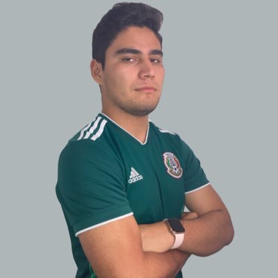 20 años estudiante de ingeniería y físico de closet amante de los deportes, jugador amateur deCR