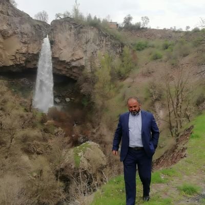 Yunus571632's profile picture. Sigara yaktigimiz kadar, Nefsimizi yaksaydik;
Tabakta Kül degil..
Cennette Gül olurduk
....Y.H..