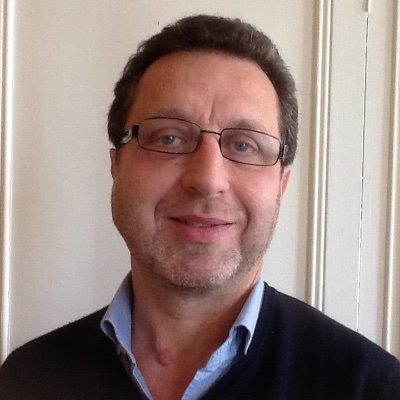 Epicurien avec une soif d'apprendre et d'entreprendre.Passionné de vins, de rugby et de voyages. Amoureux de l'Espagne et du Québec.