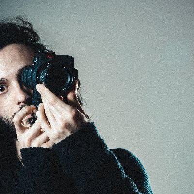 I am a Sardinian filmmaker, based in Scotland. Currently working for Hibs!
I love cycling, climbing and playing guitar. That's it. Oh, and my wife.